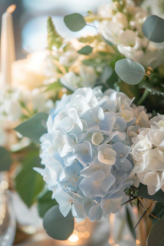 Bledomodrá kvetinová svadobná výzdoba, bledomodré hortenzie